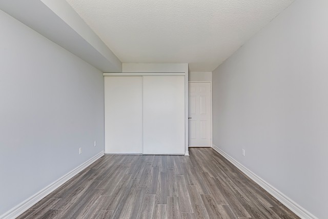 Appartement 2 1/2 Mississauga 2 300 $/mois. Appartement à louer Mississauga