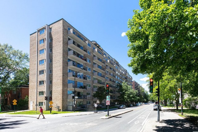 Outremont Apartment 2 b. $2,350/month. Apartment for rent in Outremont