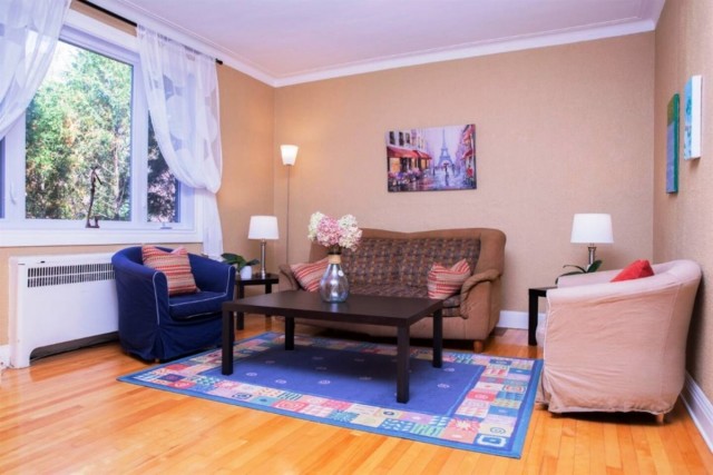  4 1/2 Côte-des-Neiges 85 $/jour. Appartement à louer Côte-des-Neiges