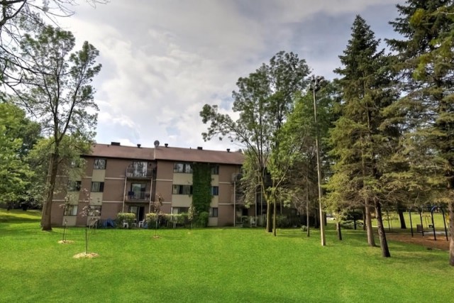 Ile-des-Soeurs Apartment 3 b. $1,579/month. Apartment for rent in Ile-des-Soeurs