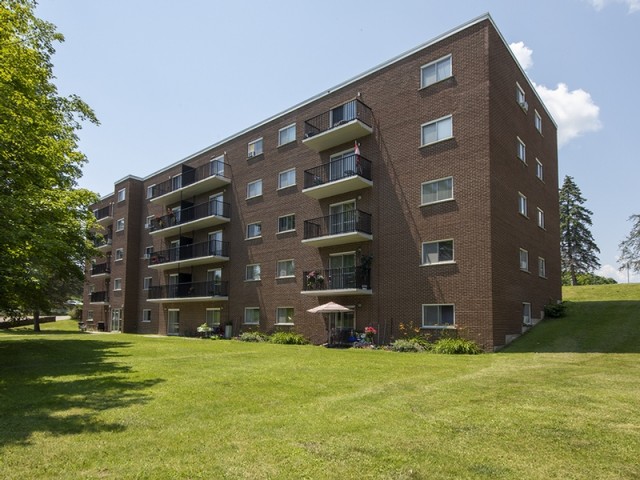 Kingston Apartment 1-2 b. $1,500/month. Apartment for rent in Kingston