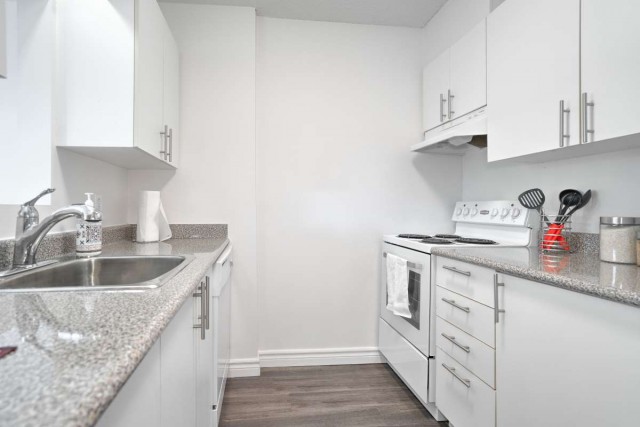 Notre-Dame-de-Grace Apartment 1 b. $1,500/month. Apartment for rent in Notre-Dame-de-Grace