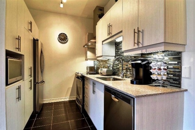 Brossard  1 b. $70/day. Apartment for rent in Brossard