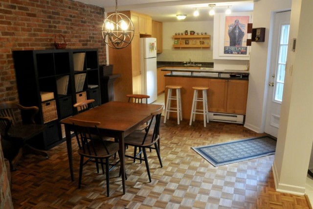 Ville-Emard and Cote-St-Paul  1 b. $55/day. Apartment for rent in Ville-Emard and Cote-St-Paul