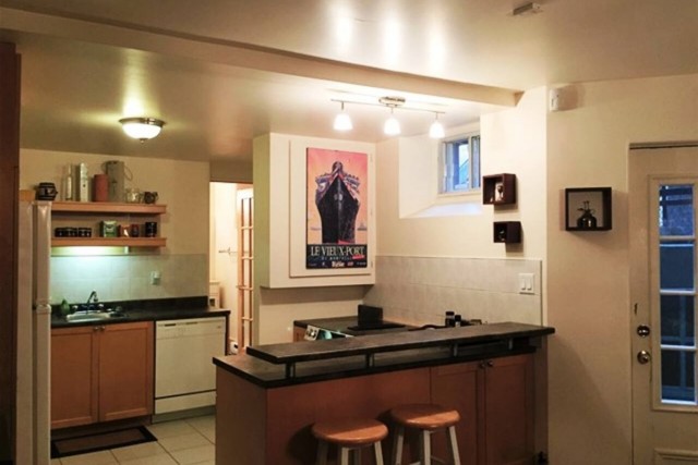 Ville-Emard and Cote-St-Paul  1 b. $55/day. Apartment for rent in Ville-Emard and Cote-St-Paul