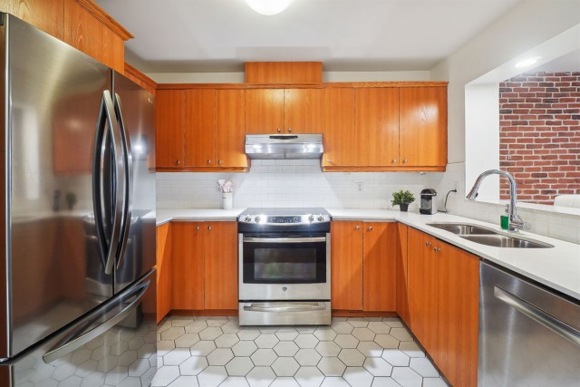 Hochelaga-Maisonneuve  3 b. $110/day. Apartment for rent in Hochelaga-Maisonneuve