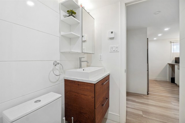  2 1/2 Côte-des-Neiges 60 $/jour. Appartement à louer Côte-des-Neiges