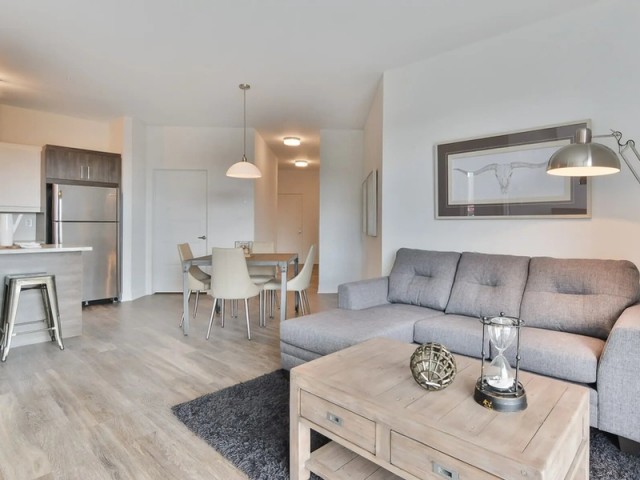 Brossard Apartment 1-2 b. $1,350/month. Apartment for rent in Brossard