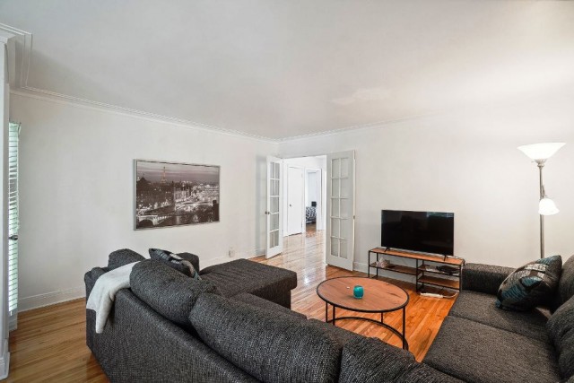 Cote-des-Neiges  2 b. $110/day. Apartment for rent in Cote-des-Neiges