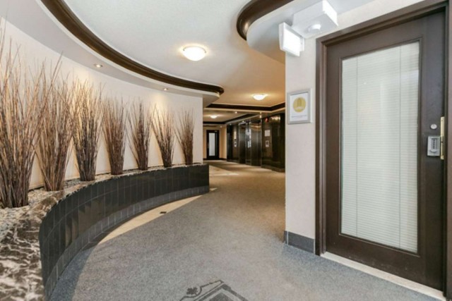 Quartier latin and south-central Apartment Studio $1,390/month. Apartment for rent in Quartier latin and south-central