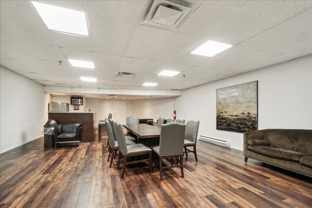 Mississauga Apartment 3 b. $3,315/month. Apartment for rent in Mississauga