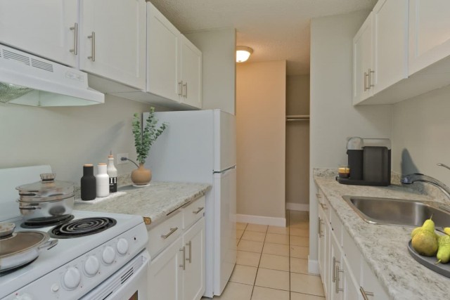 Calgary Apartment Studio $1,290/month. Apartment for rent in Calgary