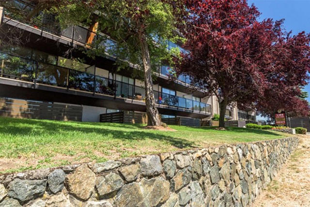 Victoria Apartment Studio $1,550/month. Apartment for rent in Victoria