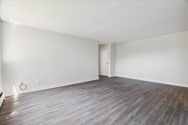 London Apartment Studio $1,355/month. Apartment for rent in London