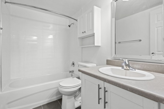 Mississauga Apartment 1 b. $1,925/month. Apartment for rent in Mississauga