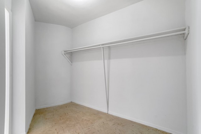 Appartement 2 1/2 Oshawa 1 800 $/mois. Appartement à louer Oshawa