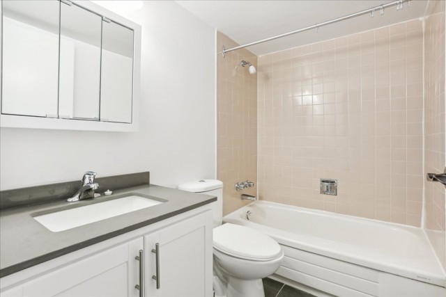 Appartement 5 1/2 Oshawa 2 565 $/mois. Appartement à louer Oshawa