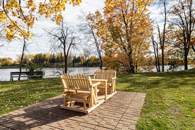 Laval-des-Rapides Apartment Studio $1,095/month. Apartment for rent in Laval-des-Rapides