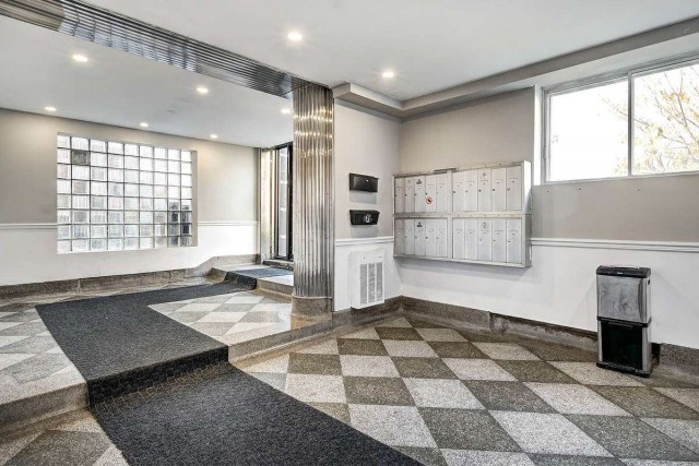 Cote-des-Neiges Apartment 2 b. $1,660/month. Apartment for rent in Cote-des-Neiges