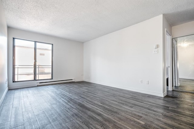 Quartier latin and south-central Apartment Studio $1,255/month. Apartment for rent in Quartier latin and south-central