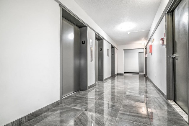 Plateau Mont-Royal Apartment Studio $1,205/month. Apartment for rent in Plateau Mont-Royal