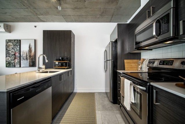 Quartier latin and south-central Apartment 1 b. $1,520/month. Apartment for rent in Quartier latin and south-central