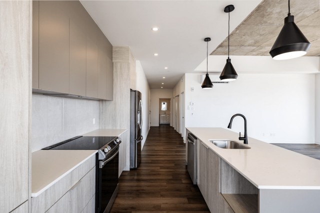 Ste-Rose Apartment Studio $1,285/month. Apartment for rent in Ste-Rose