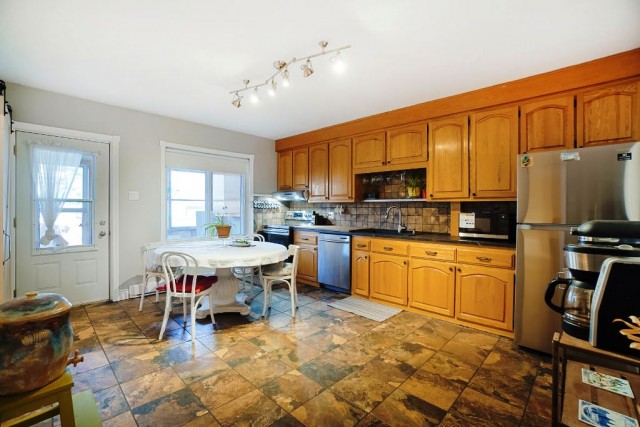 Lachine  3 b. $70/day. Apartment for rent in Lachine
