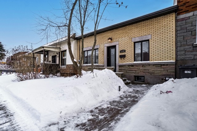 Ville-Emard and Cote-St-Paul  4+ b. $93/day. Apartment for rent in Ville-Emard and Cote-St-Paul