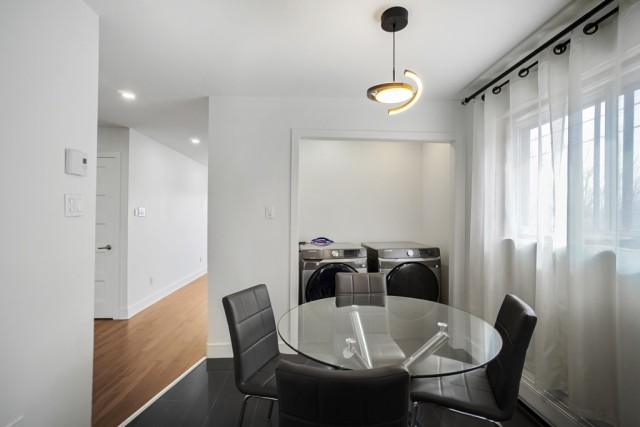 Anjou  3 b. $100/day. Apartment for rent in Anjou