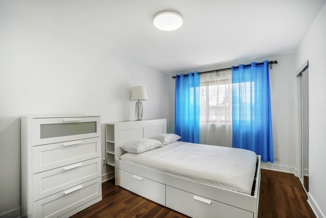 Anjou  3 b. $100/day. Apartment for rent in Anjou