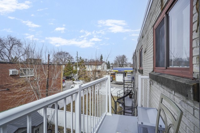 Anjou  3 b. $100/day. Apartment for rent in Anjou