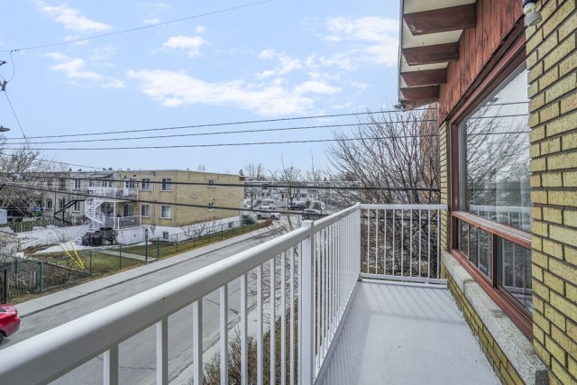 Anjou  3 b. $100/day. Apartment for rent in Anjou