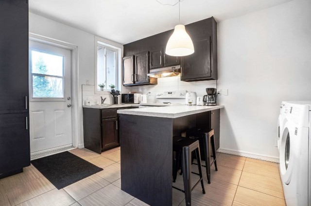 Hochelaga-Maisonneuve  1 b. $53/day. Apartment for rent in Hochelaga-Maisonneuve