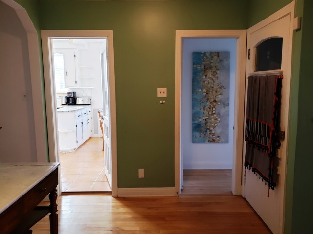 Cote-des-Neiges  3 b. $115/day. Apartment for rent in Cote-des-Neiges