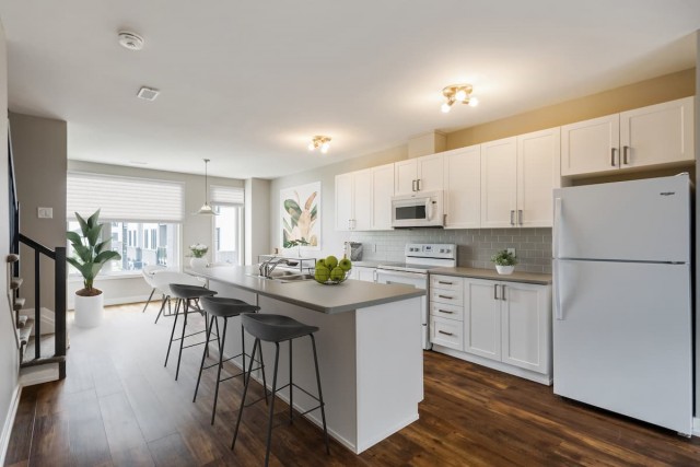 Ottawa Apartment 2 b. $2,120/month. Apartment for rent in Ottawa