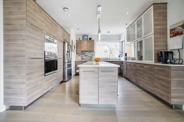 Cote-des-Neiges  3 b. $135/day. Apartment for rent in Cote-des-Neiges