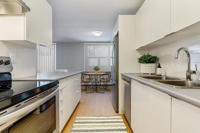 Appartement 2 1/2 London 1 690 $/mois. Appartement à louer London