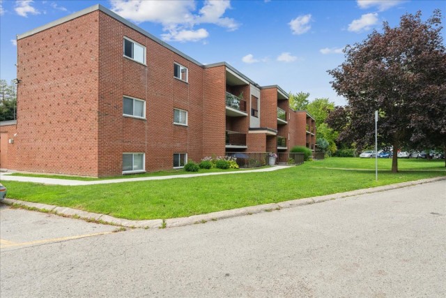 London Apartment 1 b. $1,675/month. Apartment for rent in London