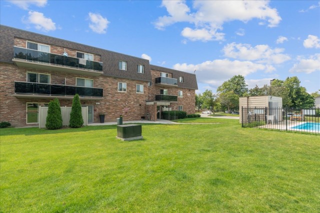 London Apartment 2 b. $1,845/month. Apartment for rent in London