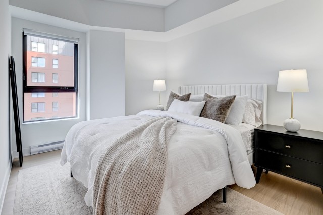 Cote-des-Neiges Apartment 3 b. $2,910/month. Apartment for rent in Cote-des-Neiges