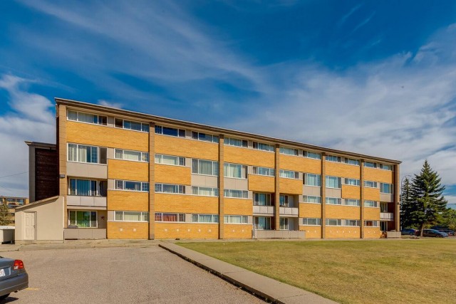 Calgary Apartment 3 b. $1,734/month. Apartment for rent in Calgary