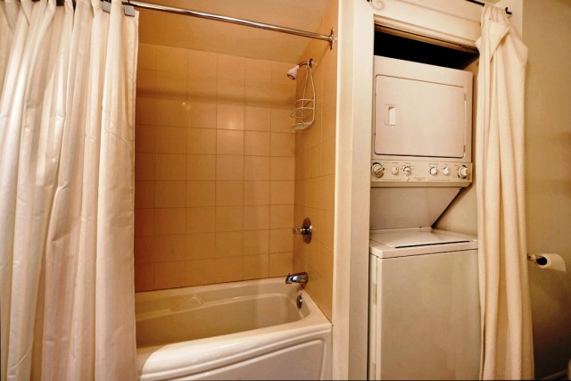  2 1/2 Centre-ville - Montréal 78 $/jour. Appartement à louer Centre-ville - Montréal