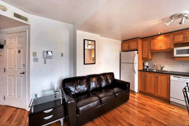  2 1/2 Centre-ville - Montréal 78 $/jour. Appartement à louer Centre-ville - Montréal