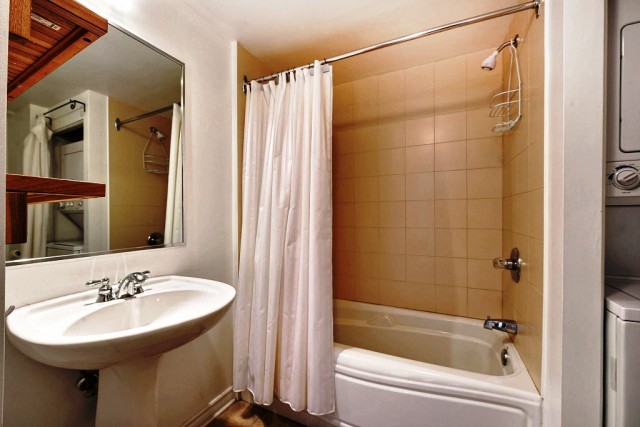  2 1/2 Centre-ville - Montréal 78 $/jour. Appartement à louer Centre-ville - Montréal
