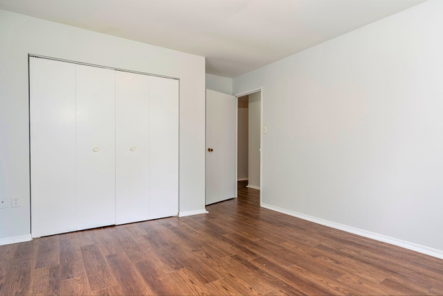 Appartement 2 1/2 London 1 700 $/mois. Appartement à louer London