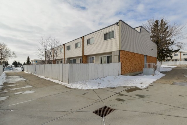 Appartement 2 1/2 Edmonton 1 469 $/mois. Appartement à louer Edmonton