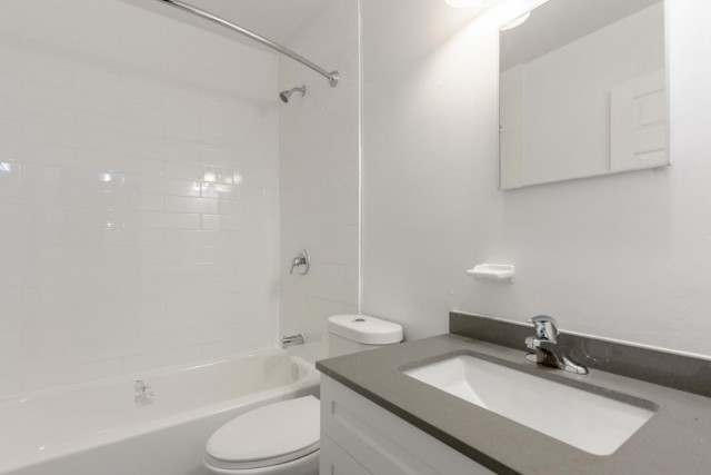 Appartement 4 1/2 London 1 595 $/mois. Appartement à louer London