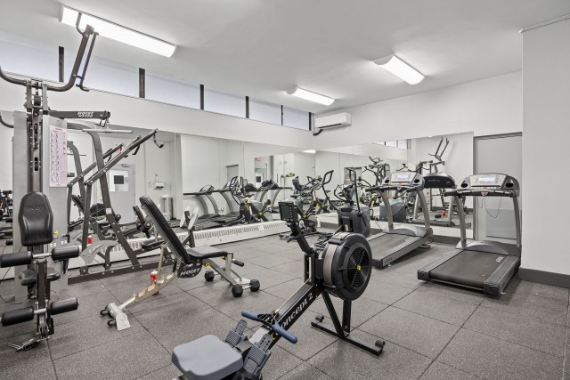 Appartement 4 1/2 Mississauga 2 350 $/mois. Appartement à louer Mississauga