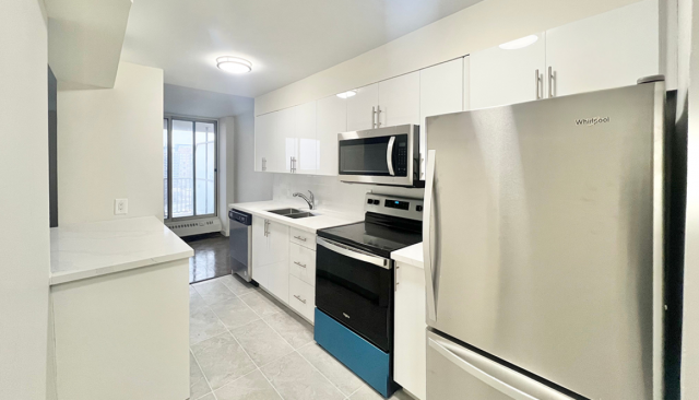 Appartement 2 1/2 Mississauga 1 995 $/mois. Appartement à louer Mississauga